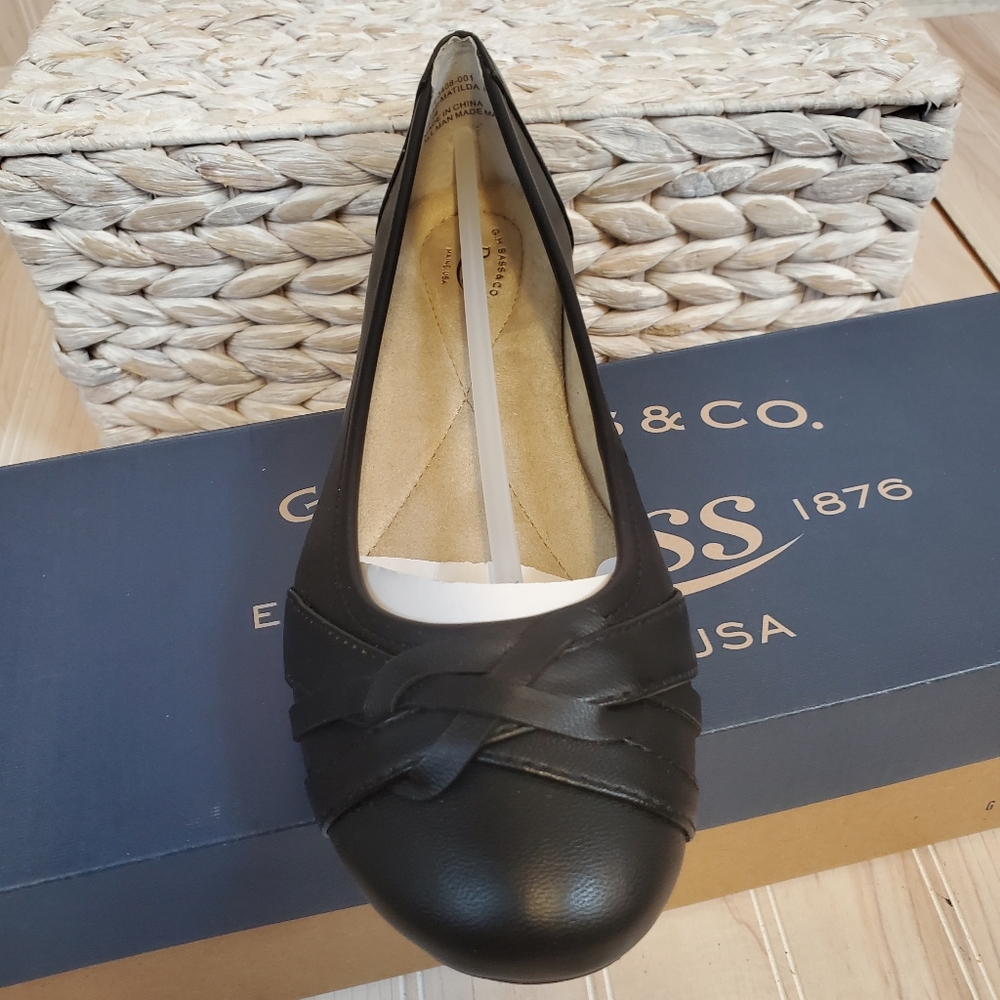 Bass Women's Flats In Black